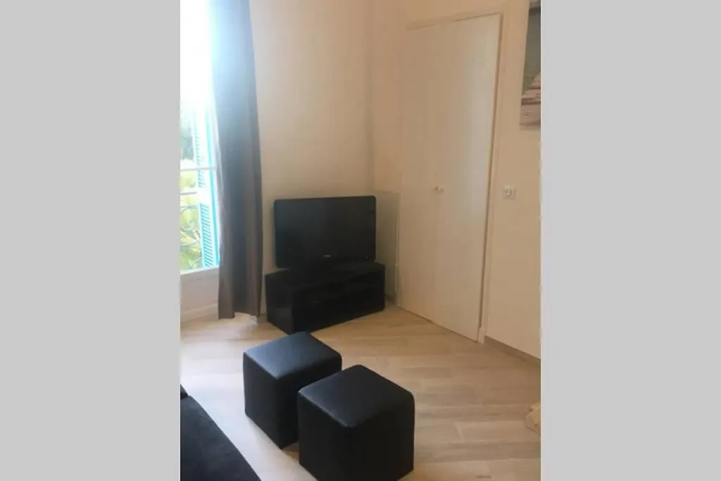דירה מנטון Orient Palace Grand Studio, 4P, Wifi, Centre Ville
