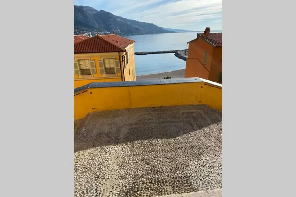 Orient Palace Grand Studio, 4P, Wifi, Centre Ville Menton